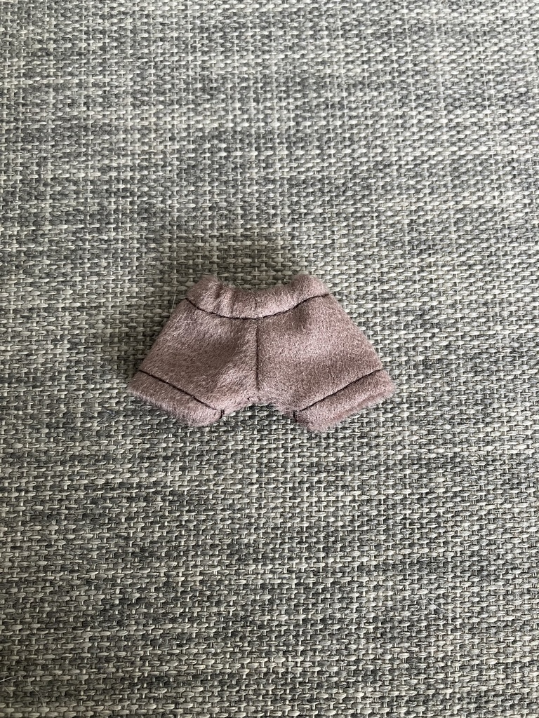 オビツ11  ショートパンツ　brown