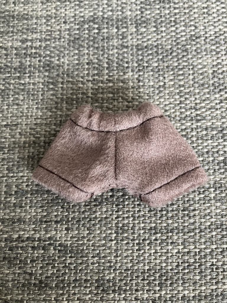 オビツ11  ショートパンツ　brown