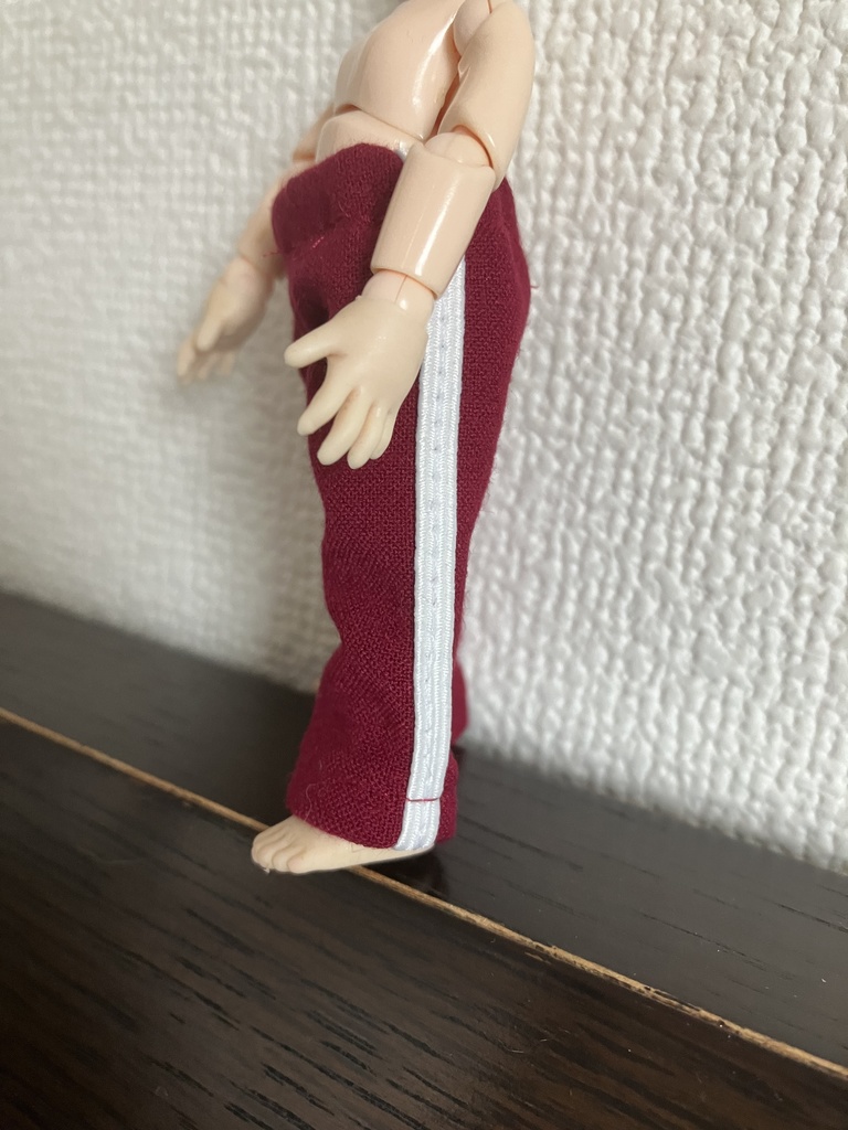 オビツ11  ライン入りジャージパンツ　ボルドー