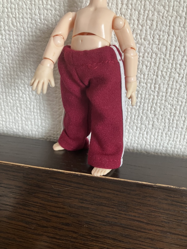 オビツ11  ライン入りジャージパンツ　ボルドー