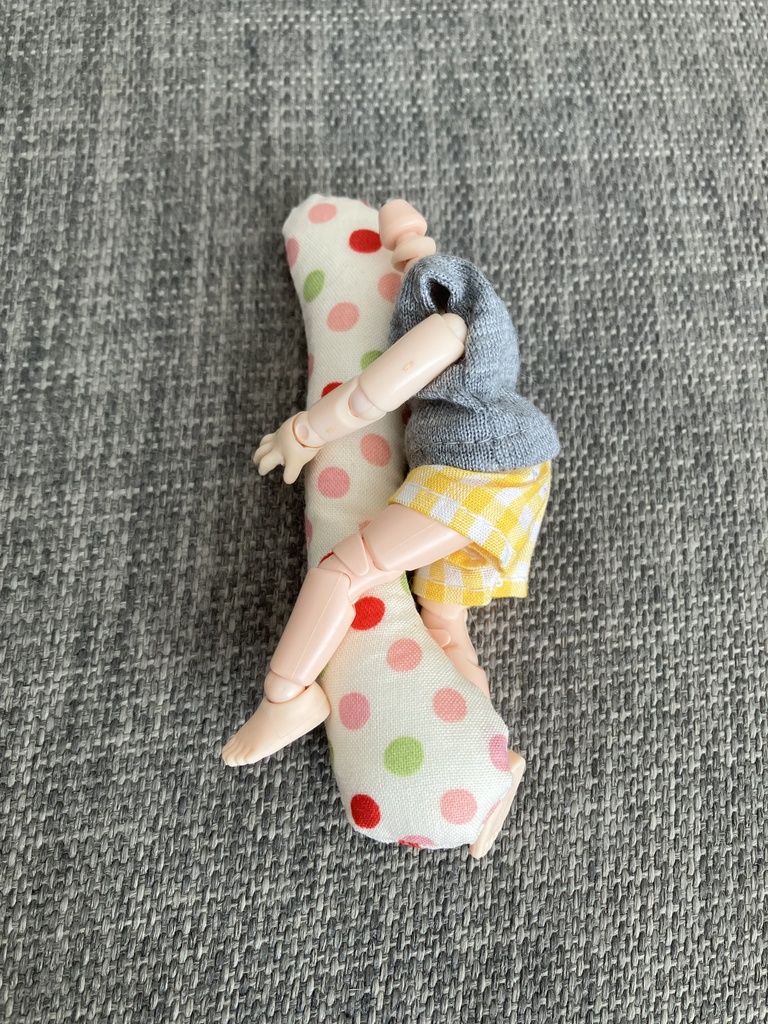 ドール用抱き枕　ミニチュア　オビツ11 