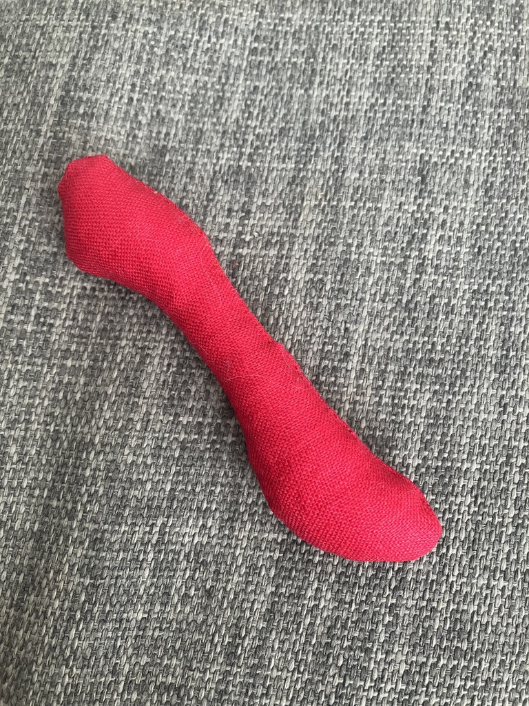 上質な麻のドール用抱き枕　レッド