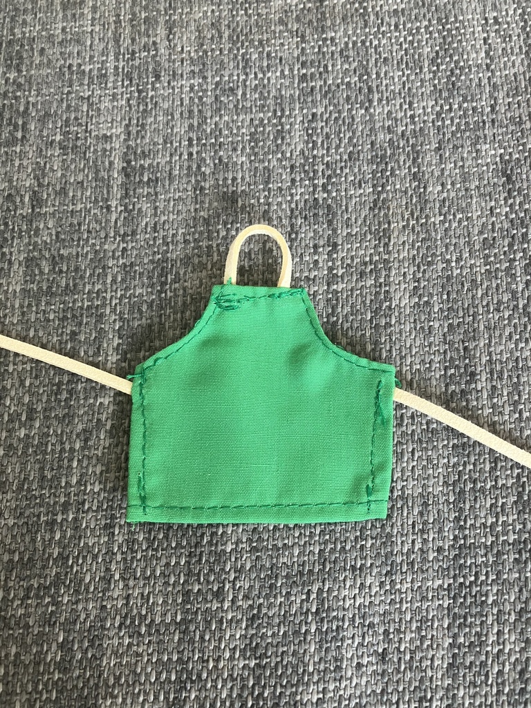 オビツ11  エプロン　green