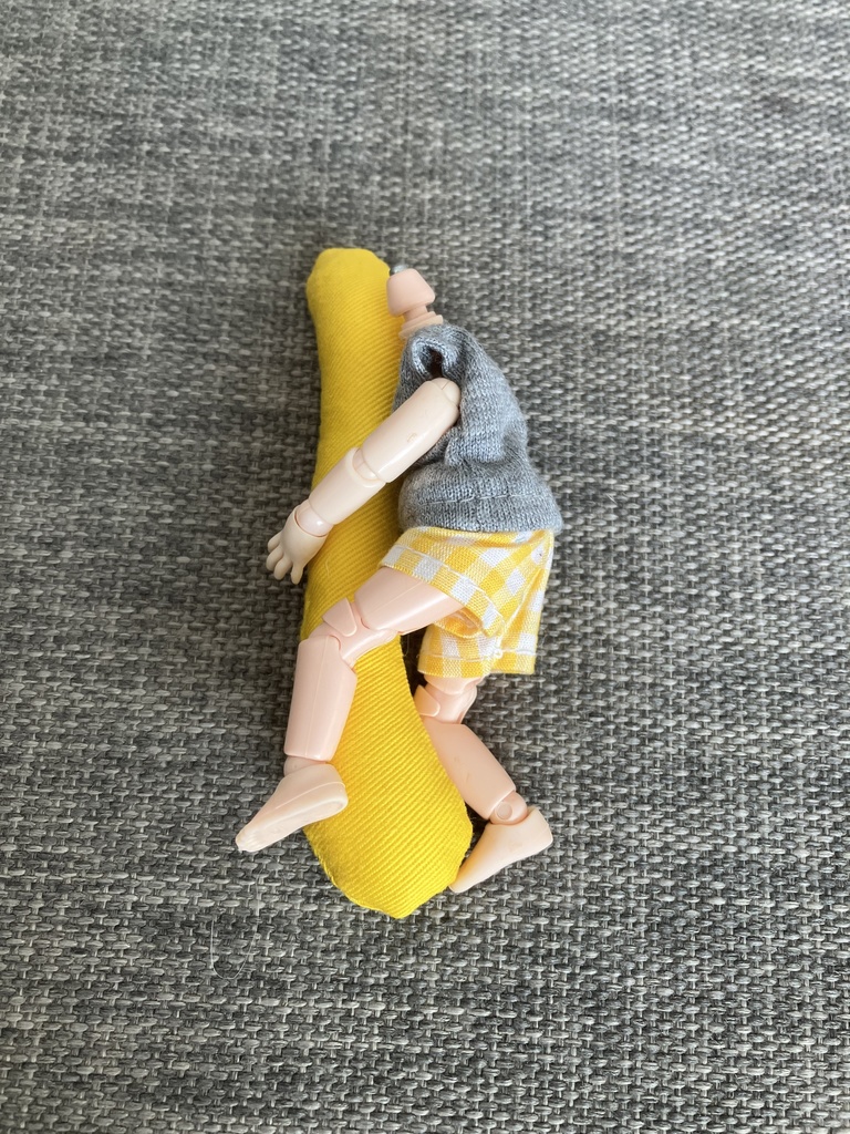 ドール用抱き枕　yellow