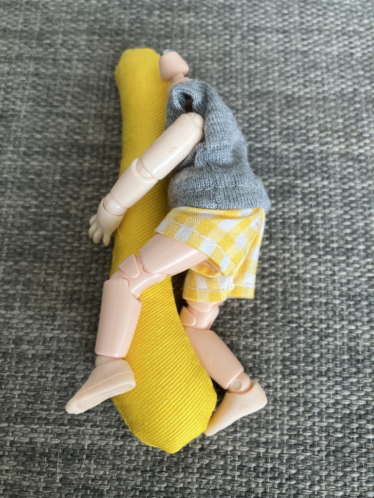 ドール用抱き枕　yellow