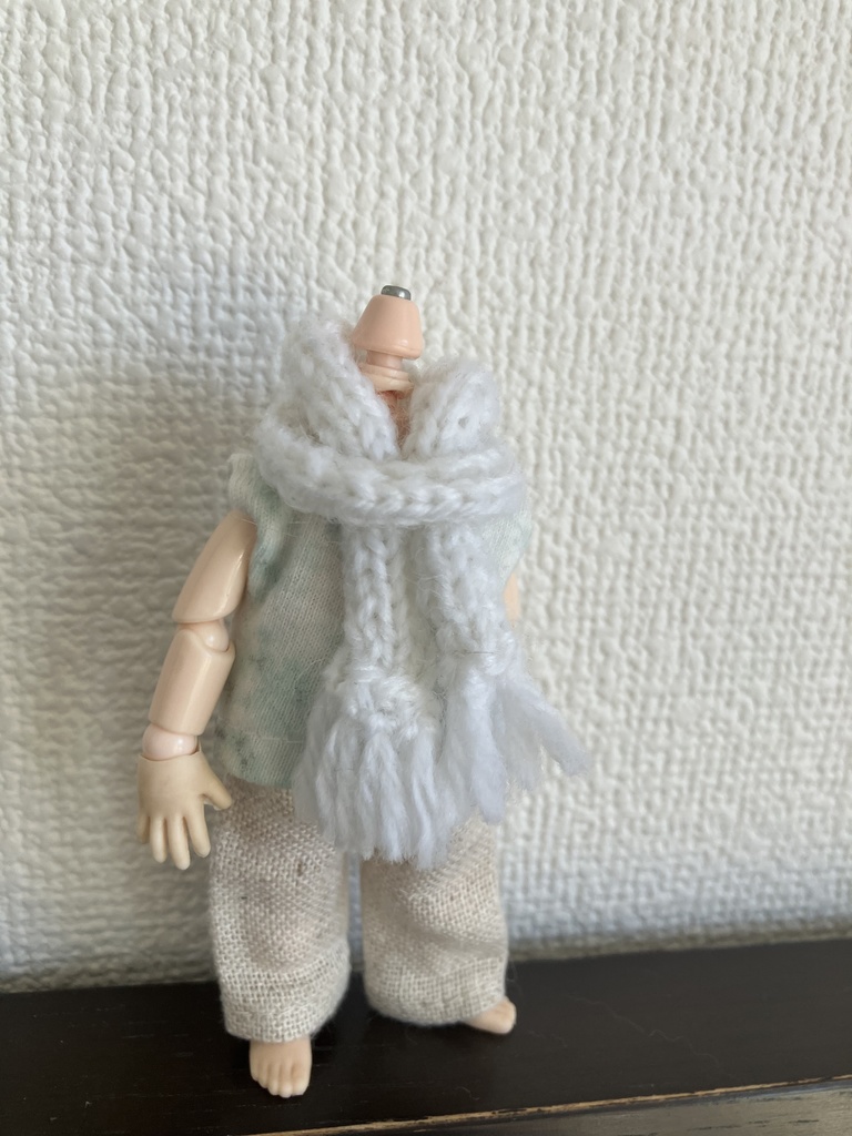 オビツ11 手編みのマフラー　white