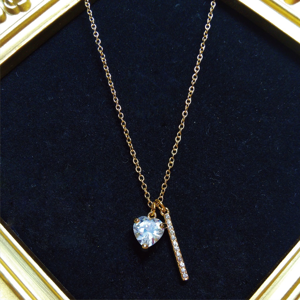 ネックレス アクセサリー ジルコニア レディース スワロフスキー 金属アレルギー スワロ ライトローズ ピンク ライト ギフト プレゼント 誕生日 記念日 クリスマス バタフライ ジュエリークリップ ゴールド 新品 ラッピング 蝶 バタフライ