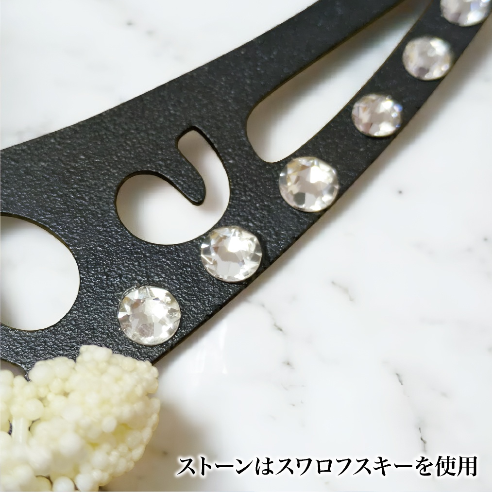 花咲く月の猫リース 壁掛け リース フラワー 花 ガーベラ 黒猫 猫 ネコ 月 ルナ ムーン 神秘的 オシャレ かわいい スワロフスキー スワロー ラインストーン ファンシー ファンタジー シルエット クリスマス インテリア プレゼント ギフト 母の日 誕生日