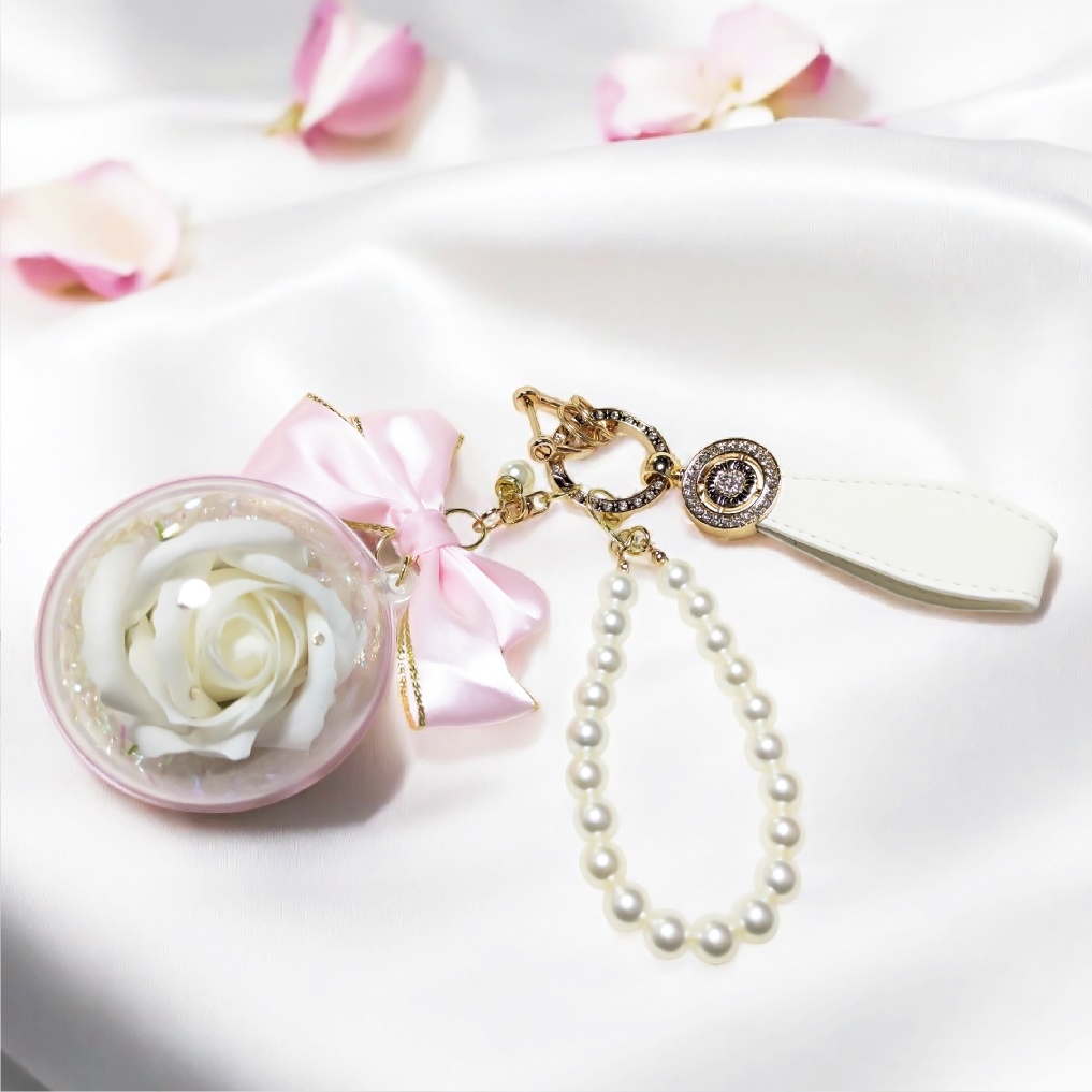 エレガントローズキーホルダー バラ 薔薇 ローズ キーホルダー バッグチャーム チャーム ドーム ラインストーン パール おしゃれ かわいい ファンシー エレガント レザー プレゼント ギフト 母の日 誕生日 クリスマス 鍵 車の鍵