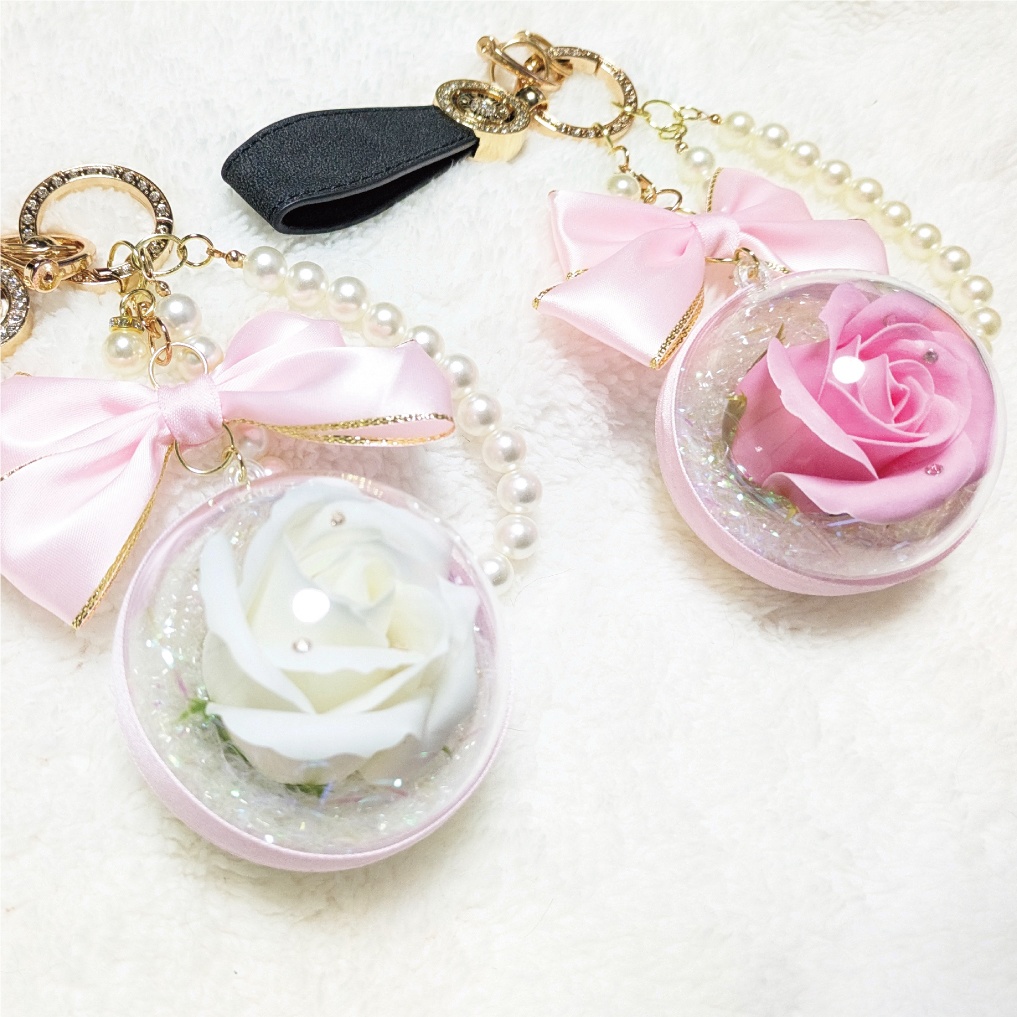 エレガントローズキーホルダー バラ 薔薇 ローズ キーホルダー バッグチャーム チャーム ドーム ラインストーン パール おしゃれ かわいい ファンシー エレガント レザー プレゼント ギフト 母の日 誕生日 クリスマス 鍵 車の鍵