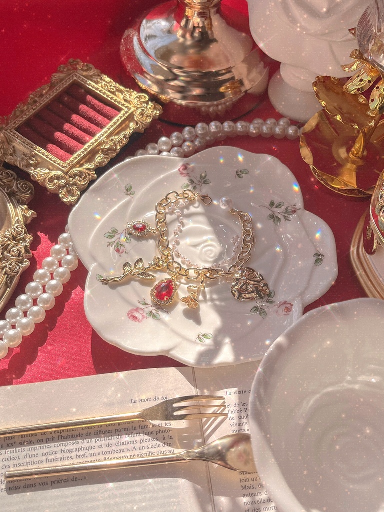 Queen bracelet (ハーツラビュルイメージ)