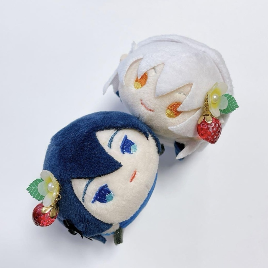 苺のぬいぐるみ用アクセサリー