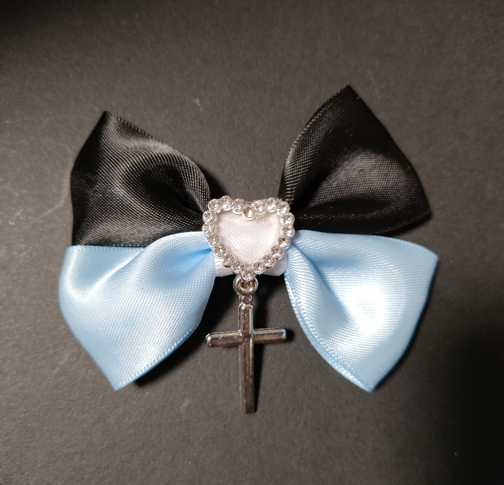 リボンのヘアクリップ