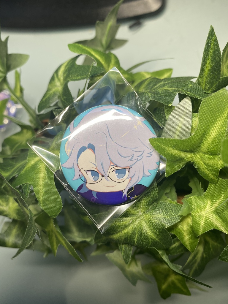 アズール　缶バッジ