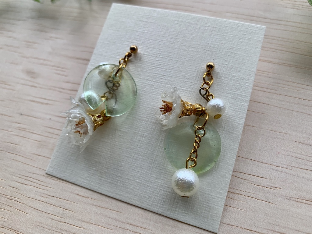 蓮ピアス「白」