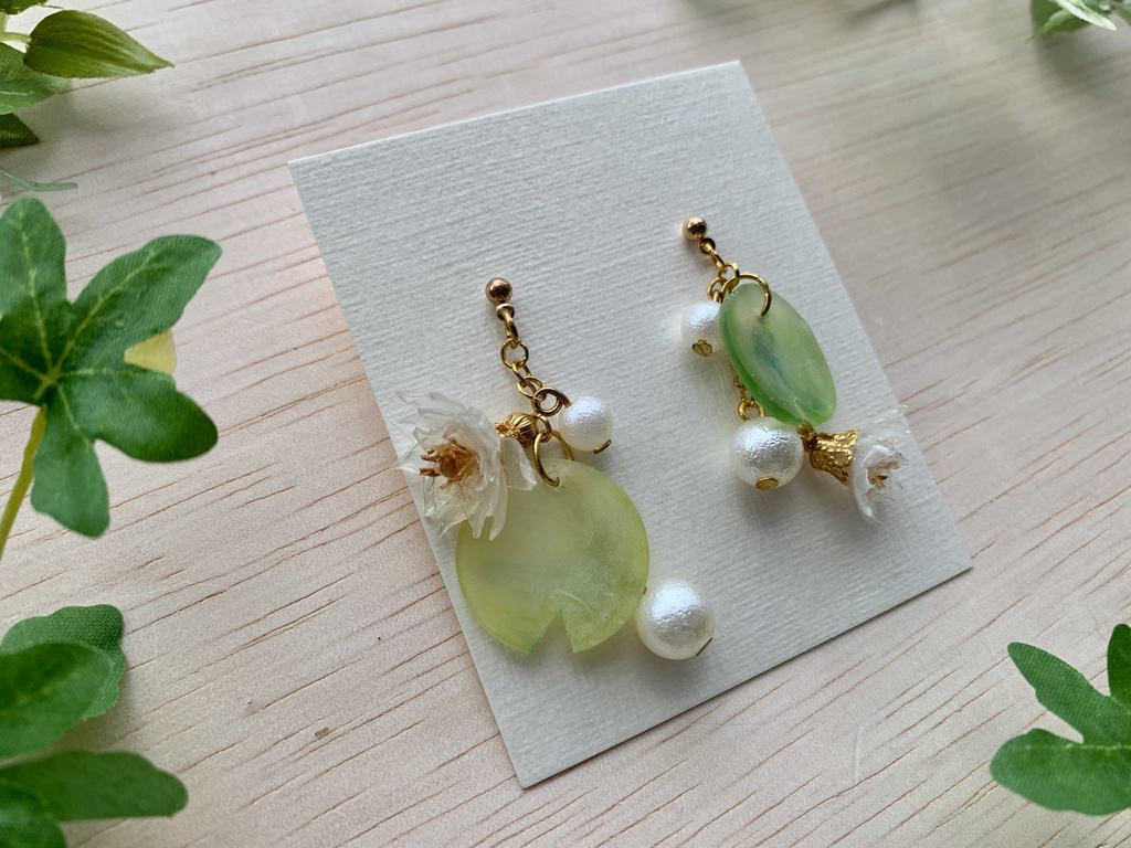 蓮ピアス「白」