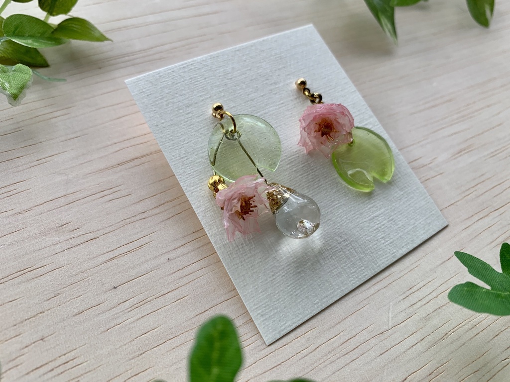 蓮ピアス「薄紅 しずく」