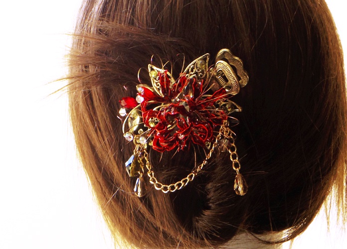 彼岸花の髪飾り