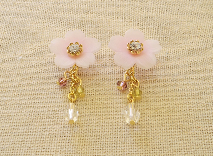 桜のピアス【イヤリング変更可】