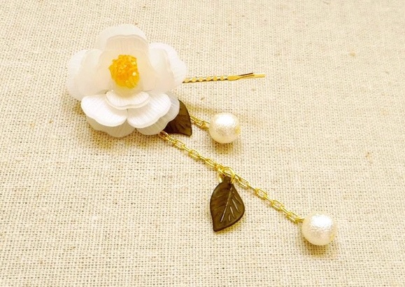 椿の簪風ヘアピン