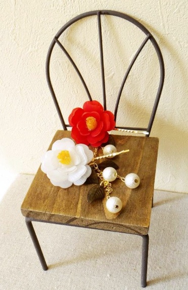 椿の簪風ヘアピン