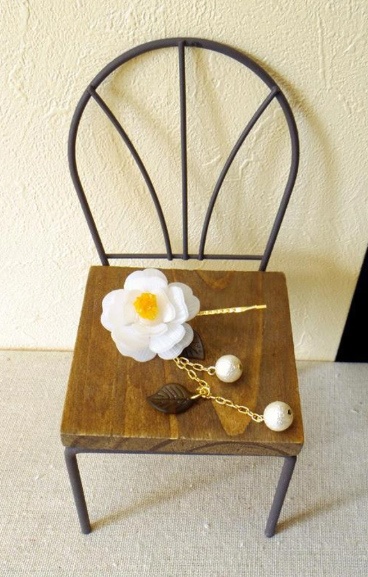 椿の簪風ヘアピン