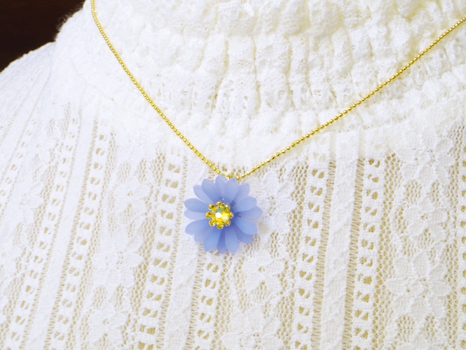 デイジーのネックレス