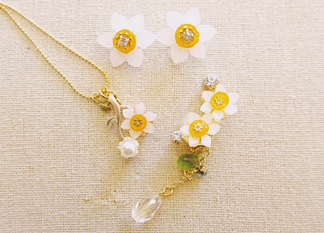 水仙のピアス