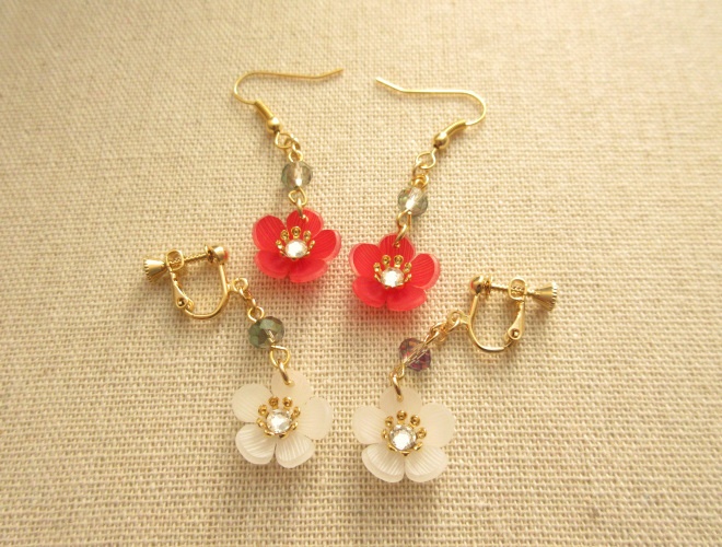 ひらり小梅のピアス