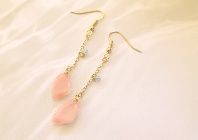 さくら貝のピアス(イヤリング変更可)