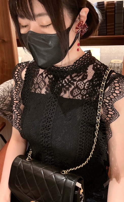 彼岸花のイヤリング