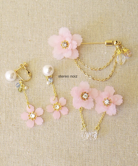 【八重桜のピアス】