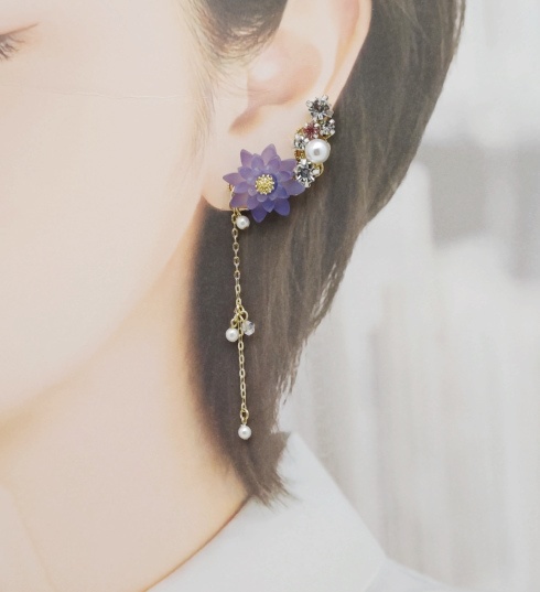 睡蓮のイヤーカフ