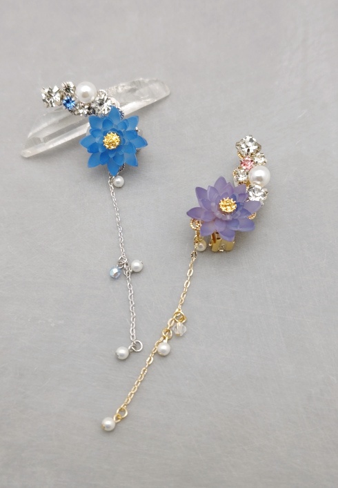 睡蓮のイヤーカフ