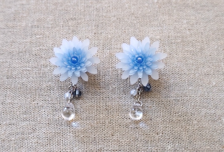 氷雪菊のピアス