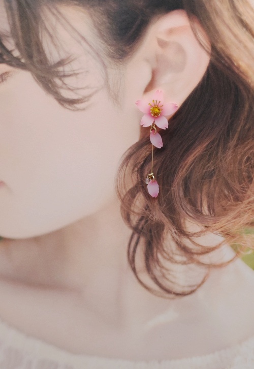 彼岸桜のピアス(イヤリング変更可)