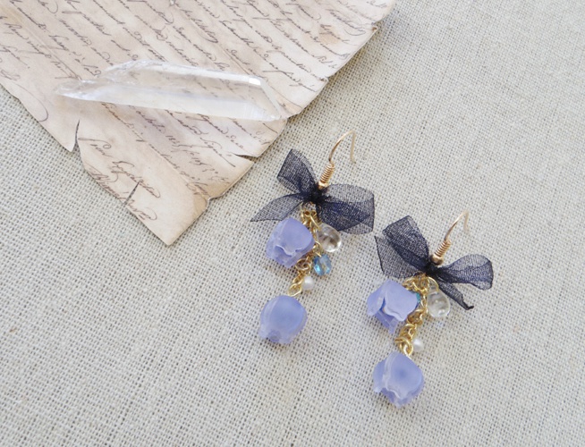 《夜間飛行のピアス》イヤリング変更可 メアリと魔女の花