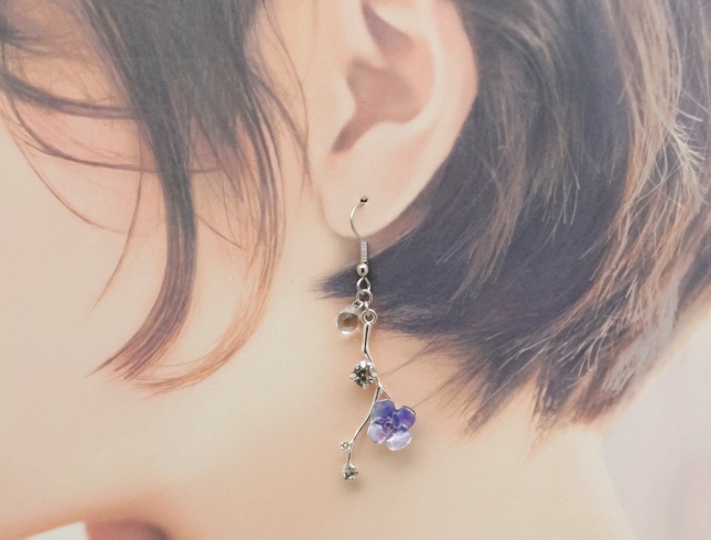 一輪紫陽花のピアス