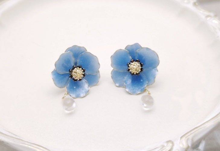 ブルーポピーのピアス