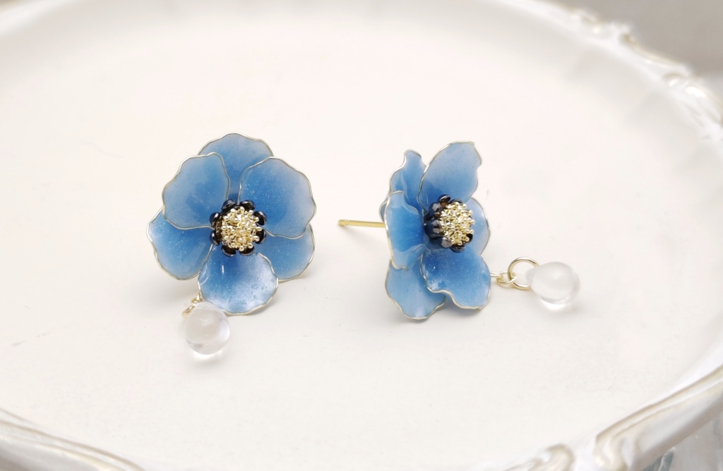 ブルーポピーのピアス