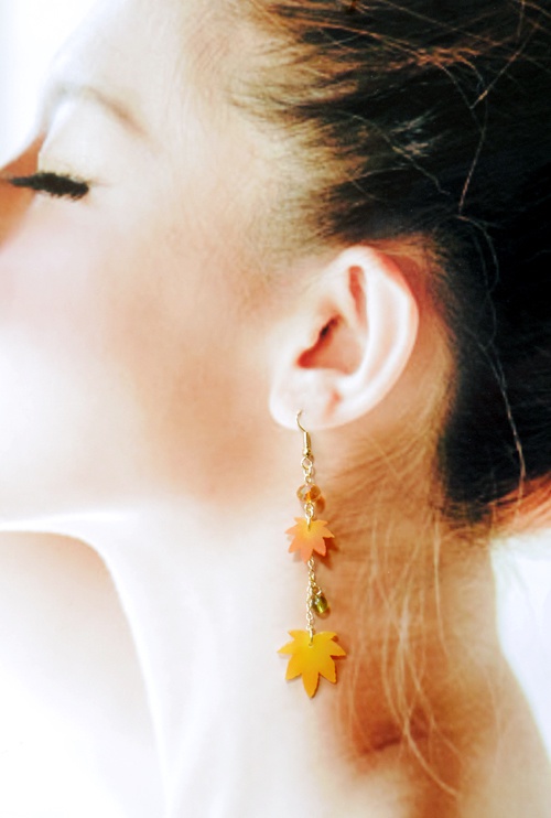 秋薫る紅葉のピアス