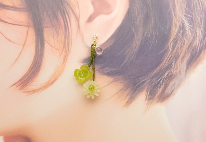 シロツメクサとクローバーのピアス