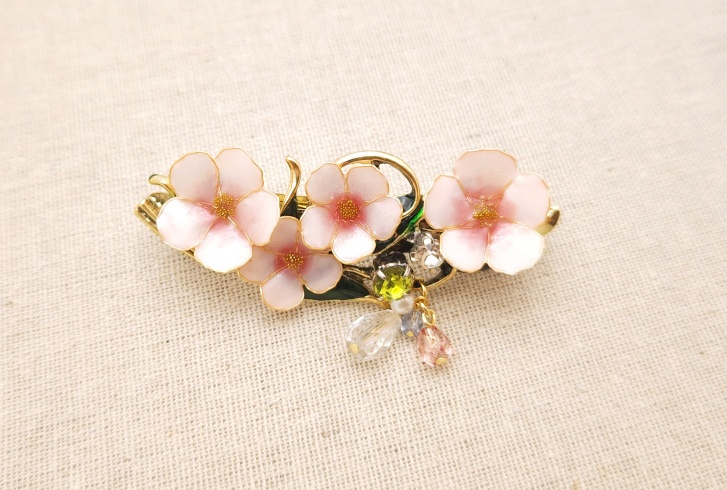 桜の髪留め