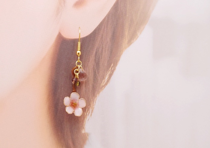 枝桜のピアス