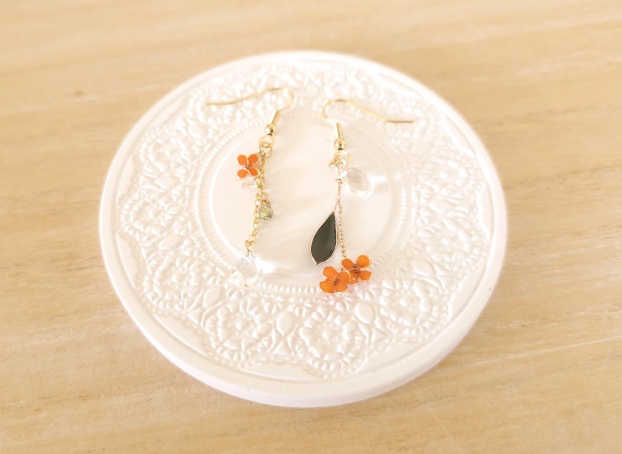 【金木犀のアシンメトリーピアス】