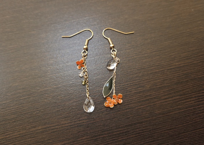 【金木犀のアシンメトリーピアス】