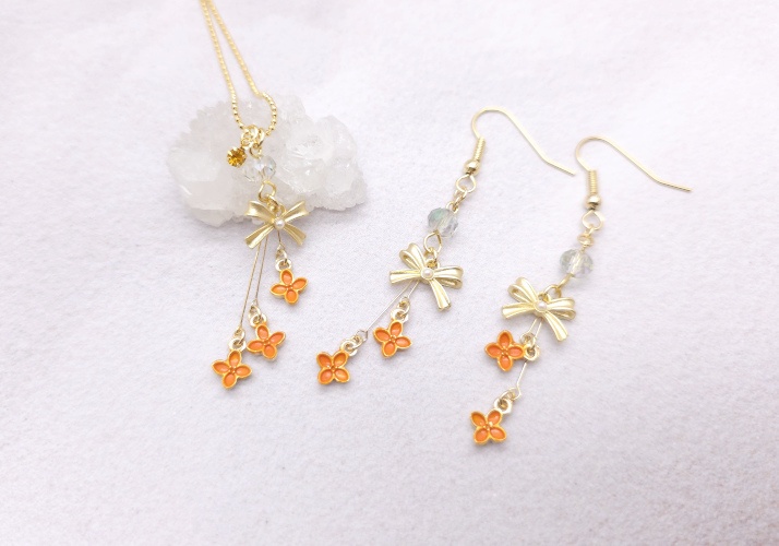 金木犀のリボンピアス