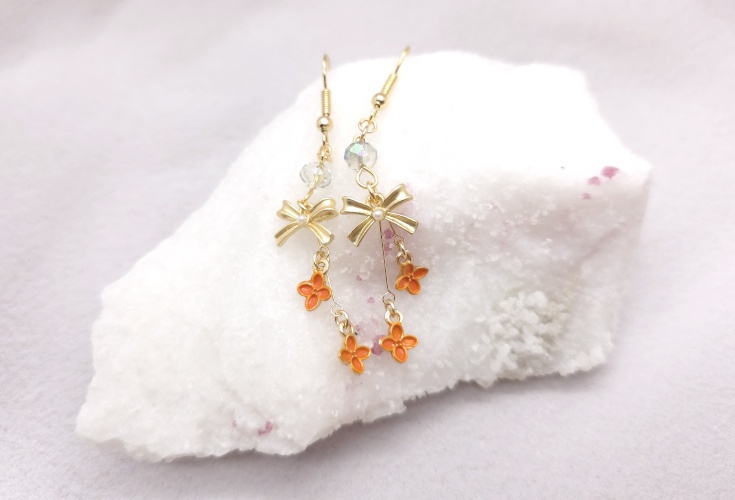 金木犀のリボンピアス