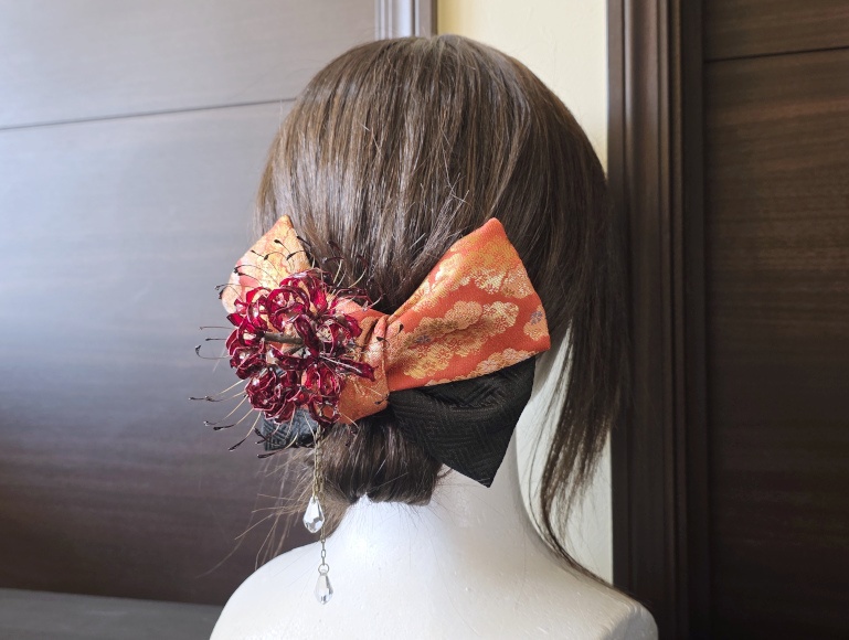 【絢爛彼岸花の髪飾り】