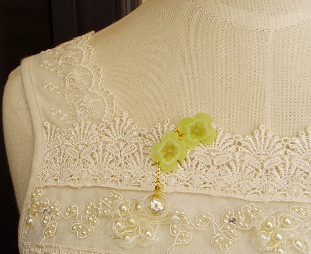 クローバーとシャボンのイヤーカフ